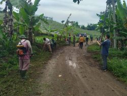 Camat Deni Rancakalong Pimpin Kerja Bakti Jalan Menuju Wisata Geotheater