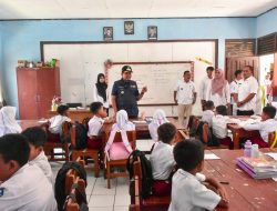 *Sambil Cek MBG, Bupati Minta Minta Atap SD Sukakerta yang Bocor Segera Diperbaiki*