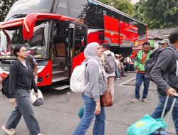 Terminal Bus Kampung Rambutan Dipenuhi Penumpang Arus Balik