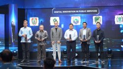 Rudy Susmanto Terima Penghargaan Digital Innovation Award Lewat “Lapor Pak Bupati”