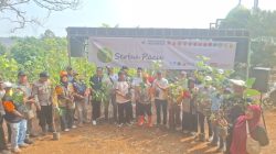 Pemdes Klapanunggal Gelar “Serbu Pacu”, Gerakan Seribu Pohon untuk Anak Cucu