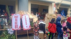 Semarak HUT RI ke-81, Masyarakat Pemdes Nagrak Unjuk Kreativitas Lewat Karnaval Budaya