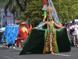 Pawai Pembangunan Meriahkan HUT Kemerdekaan RI di Sumedang